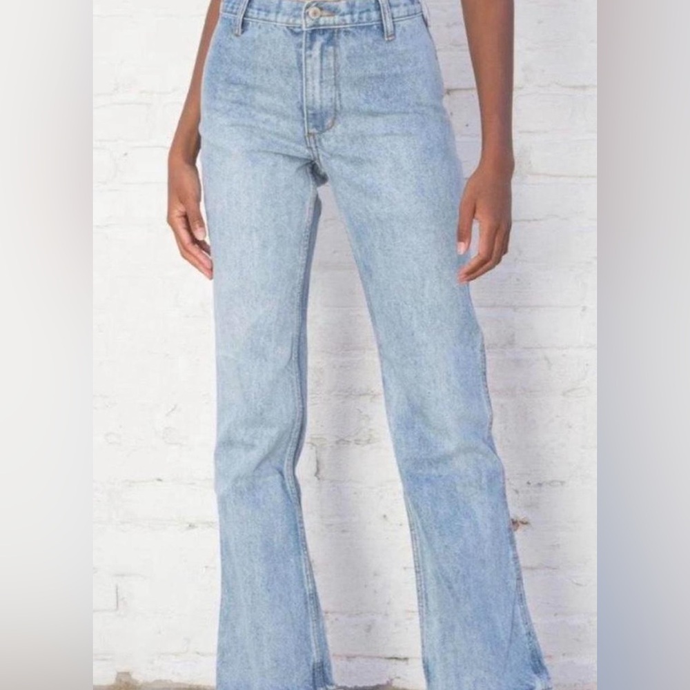 Brandy Melville John Galt Light Wash Straight Leg Jeans